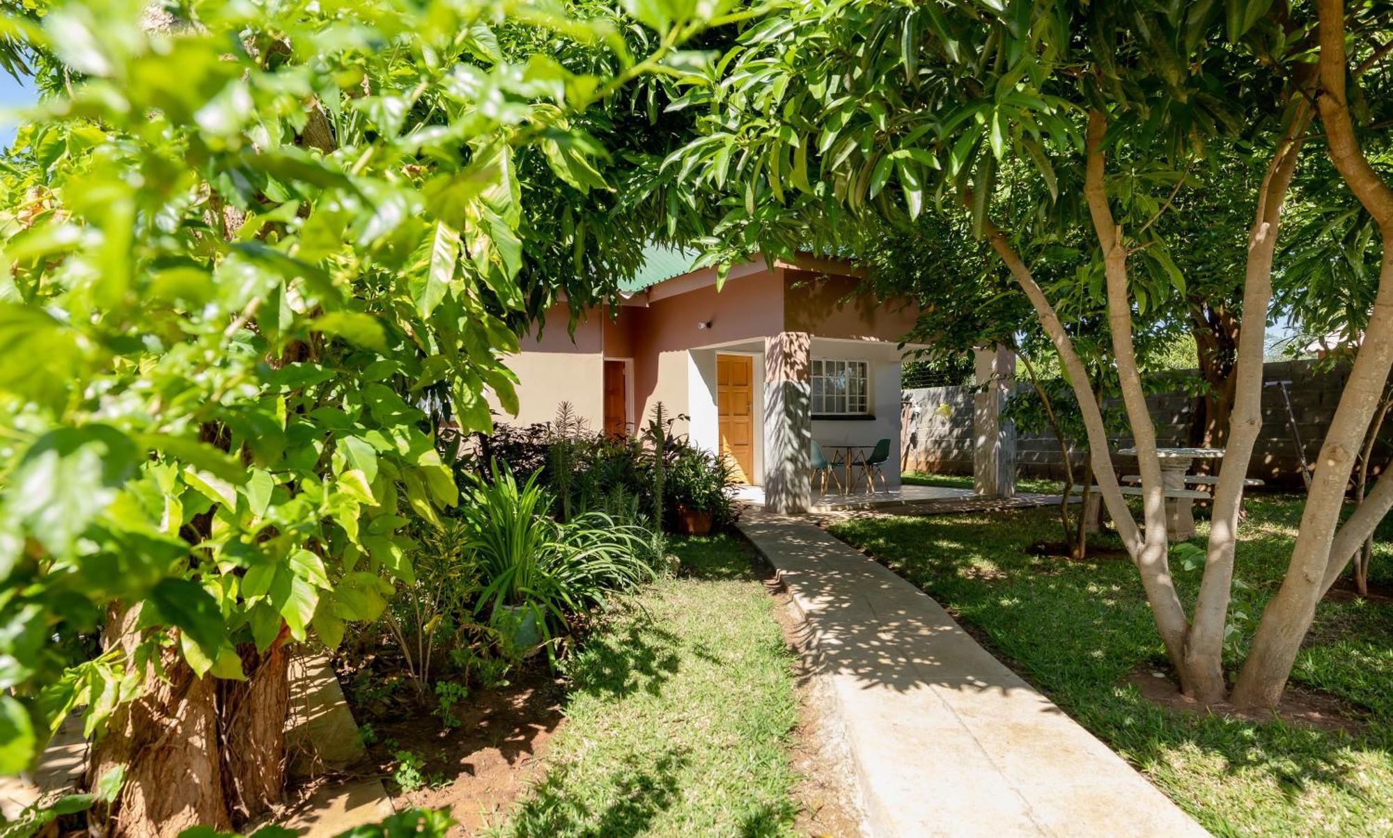 Вилла Hungwe House Водопад Виктория Экстерьер фото