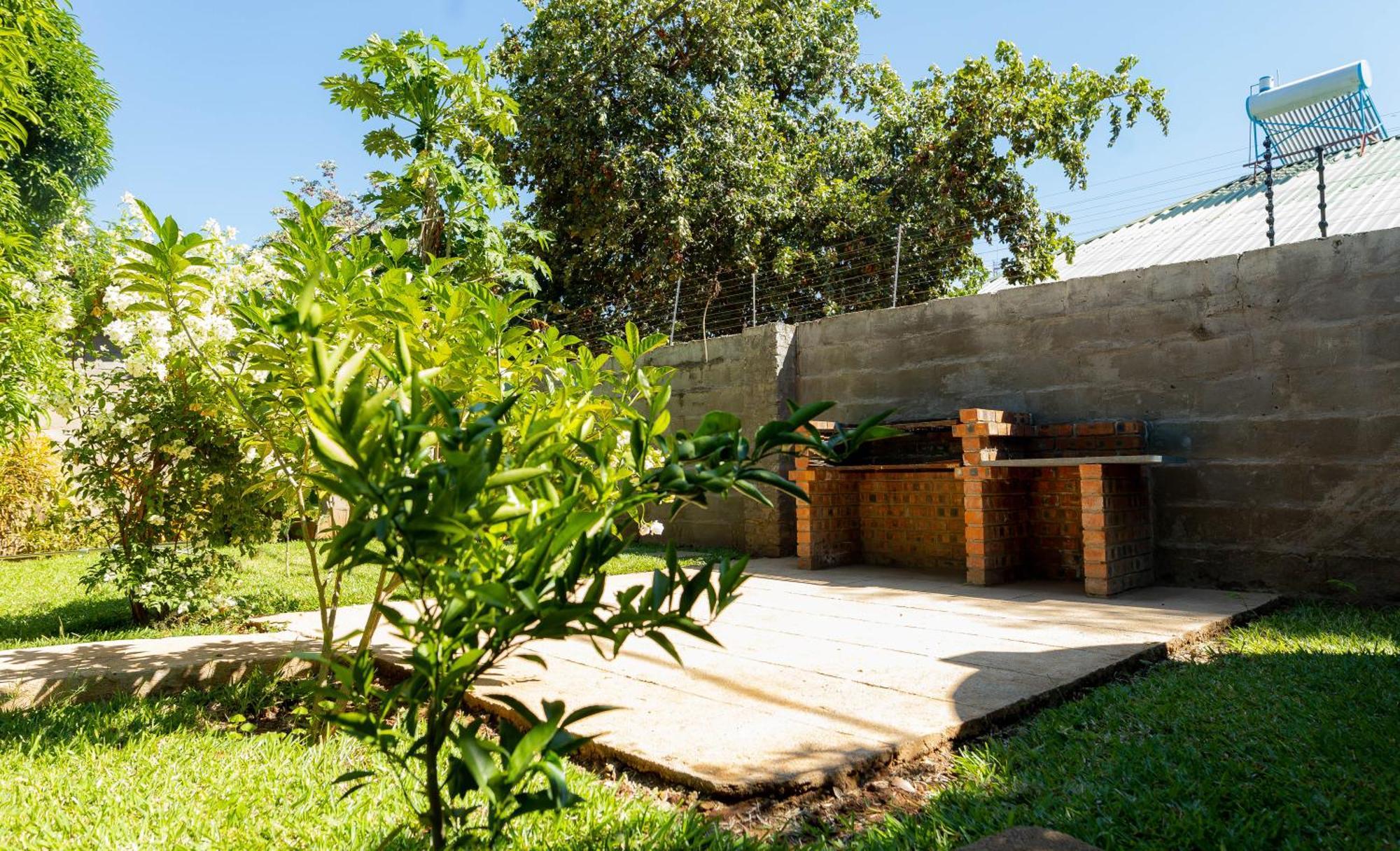 Вилла Hungwe House Водопад Виктория Экстерьер фото